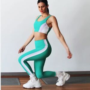 Wilo The Label Green and‎ Purple Ribbed Stripe Workout Leggings L